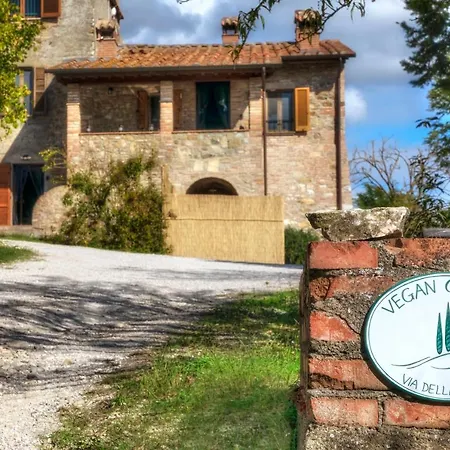 2-Bedroom Apartment With Fantastic Mountain Views *