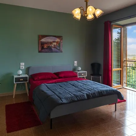 2-Bedroom Apartment With Fantastic Mountain Views Apartment